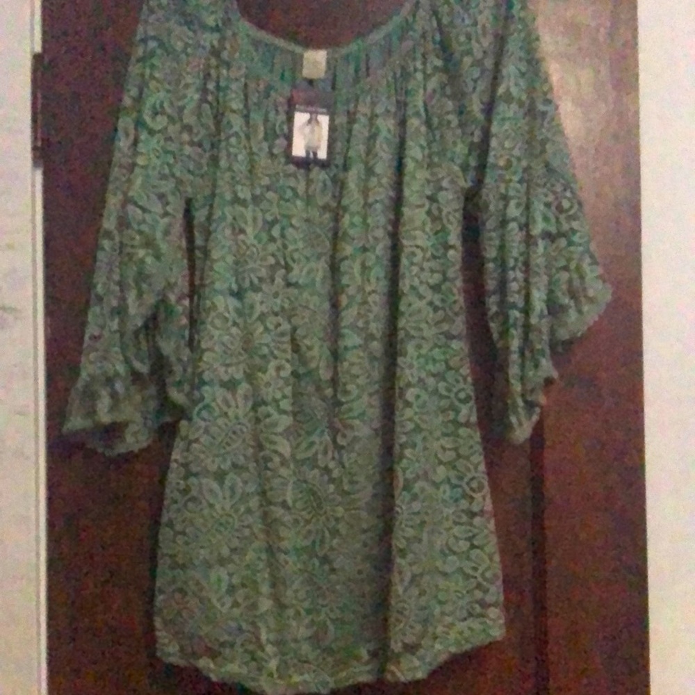 Green lace tunic